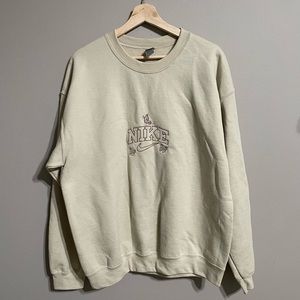 Butterfly NIKE Crewneck